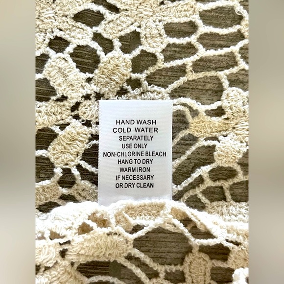 Chris McLaughlin XL crocheted sweater blouse cardigan pearlized button NWOT - Picture 6 of 7